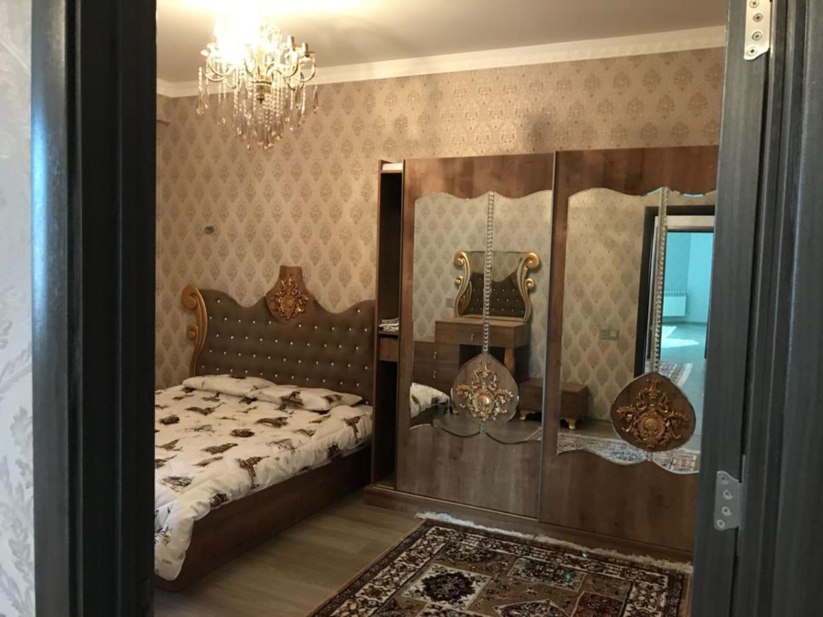 Metro 28 may 2 bedrooms sofa